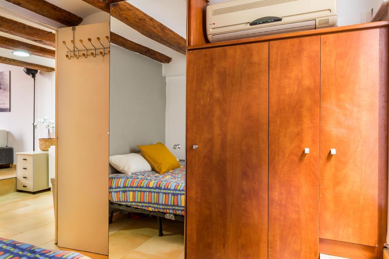 Fridays Flats Dreamy Duplex - Stylish Beach Loft Barcelona Exteriör bild